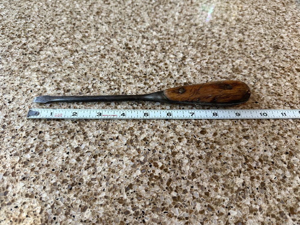 Perfect Handle Screwdriver 9"