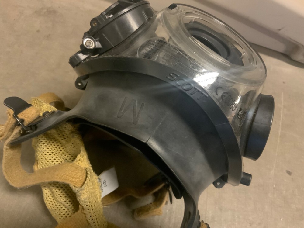 Scott AV3000 HT Firefighter SCBA Mask 5pt KevlarHeadnet Com Bracket Size Medium