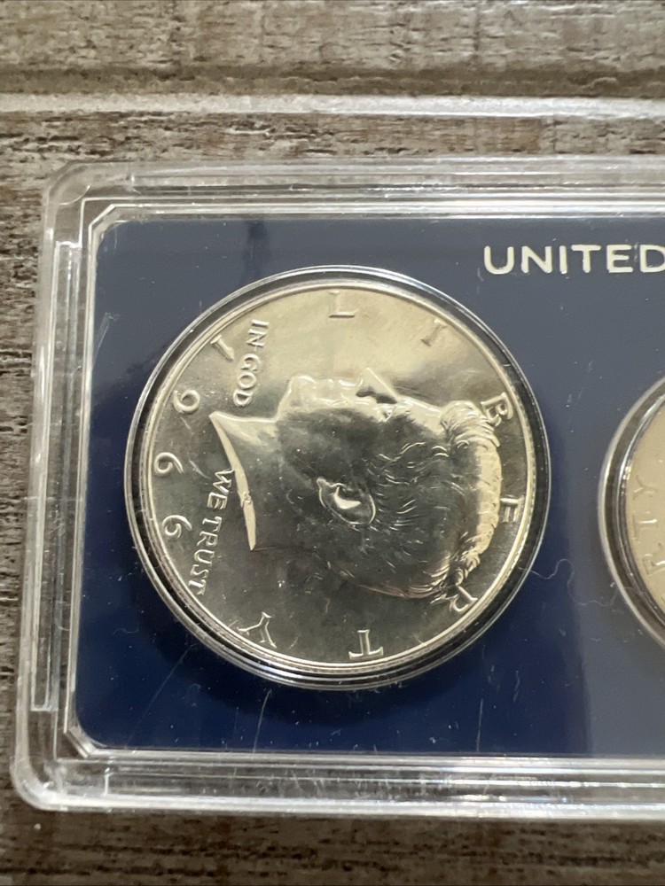 1966 US Mint Special Mint Set In Capital Holder