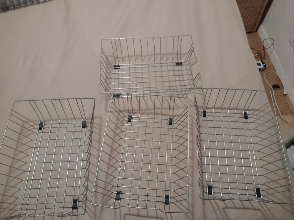 Lot of 4 silver wire baskets in out