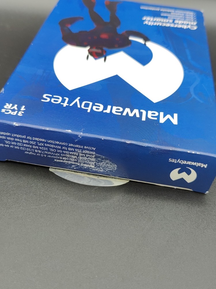 Malwarebytes Anti-Malware 2017 - 3 PCs / 1 Year Cybersecurity Key Code Open Box