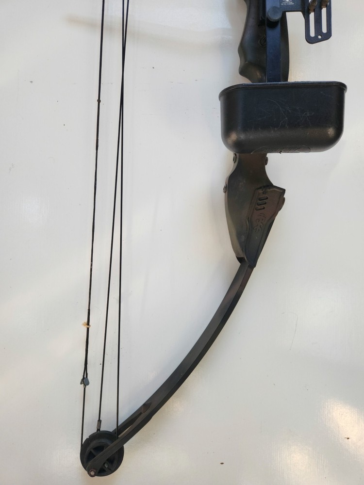 PSE Game Sport Compound Bow - Camo Camouflage