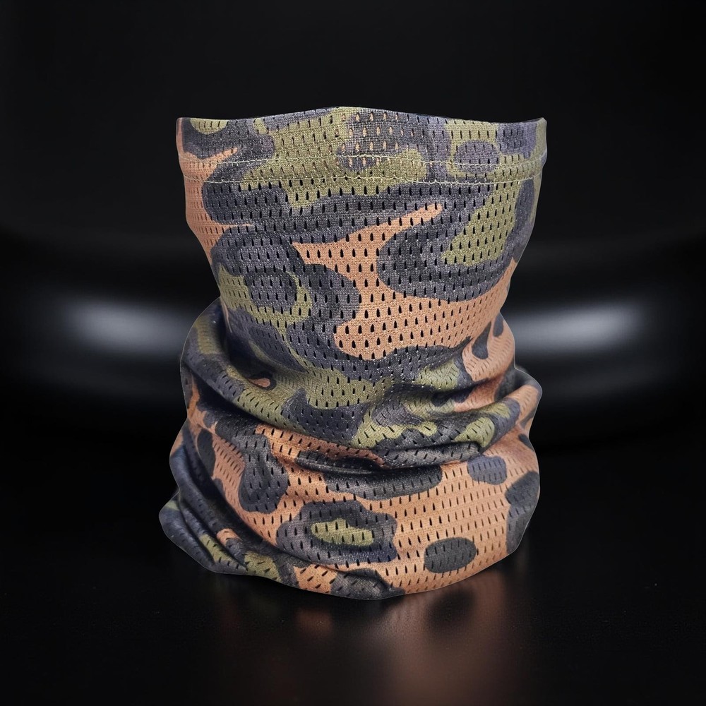 Neck Gaiter Oak Leaf Spring