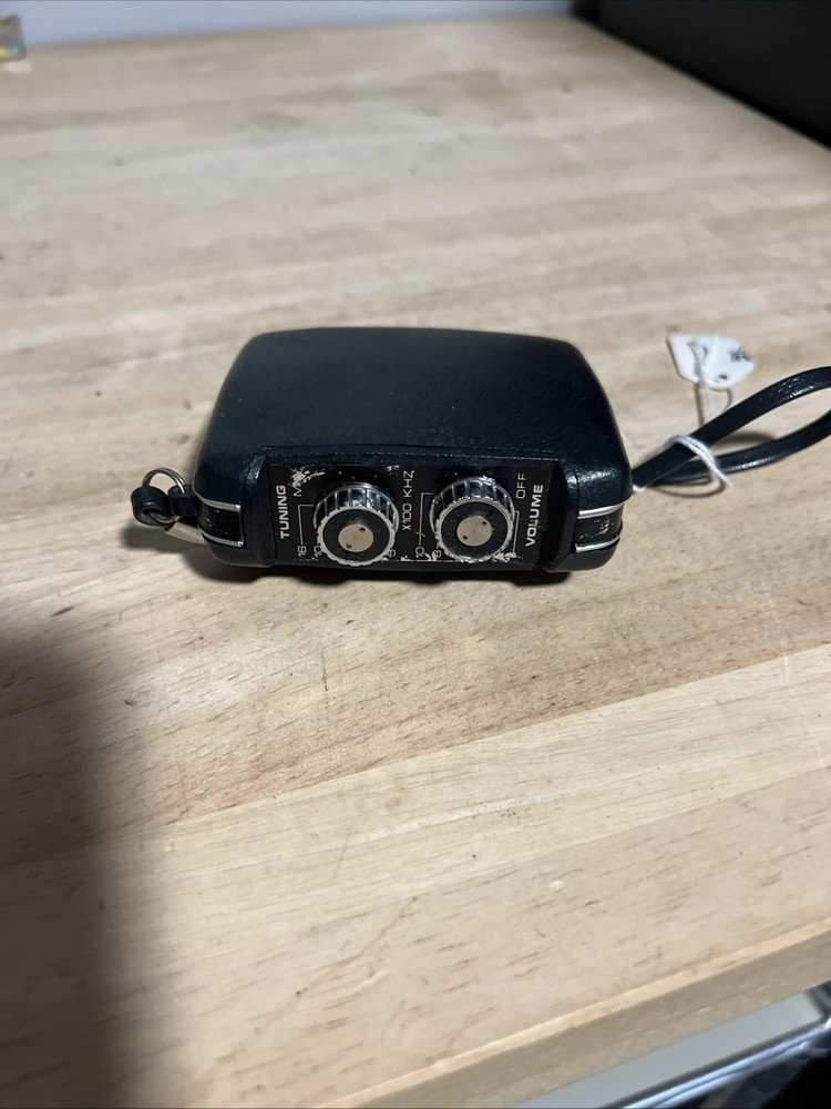 Vintage Emperor Radio. As Is.