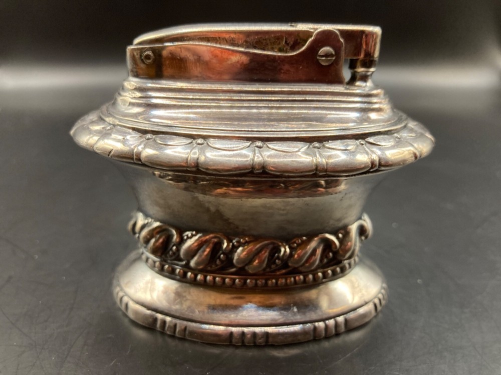 Vintage Ronson “Waldorf” Table Lighter
