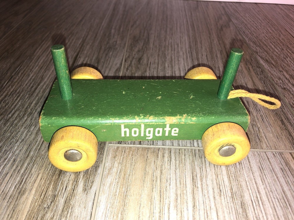 Vintage Wood Pull Toy, Holgate 5 1/4"