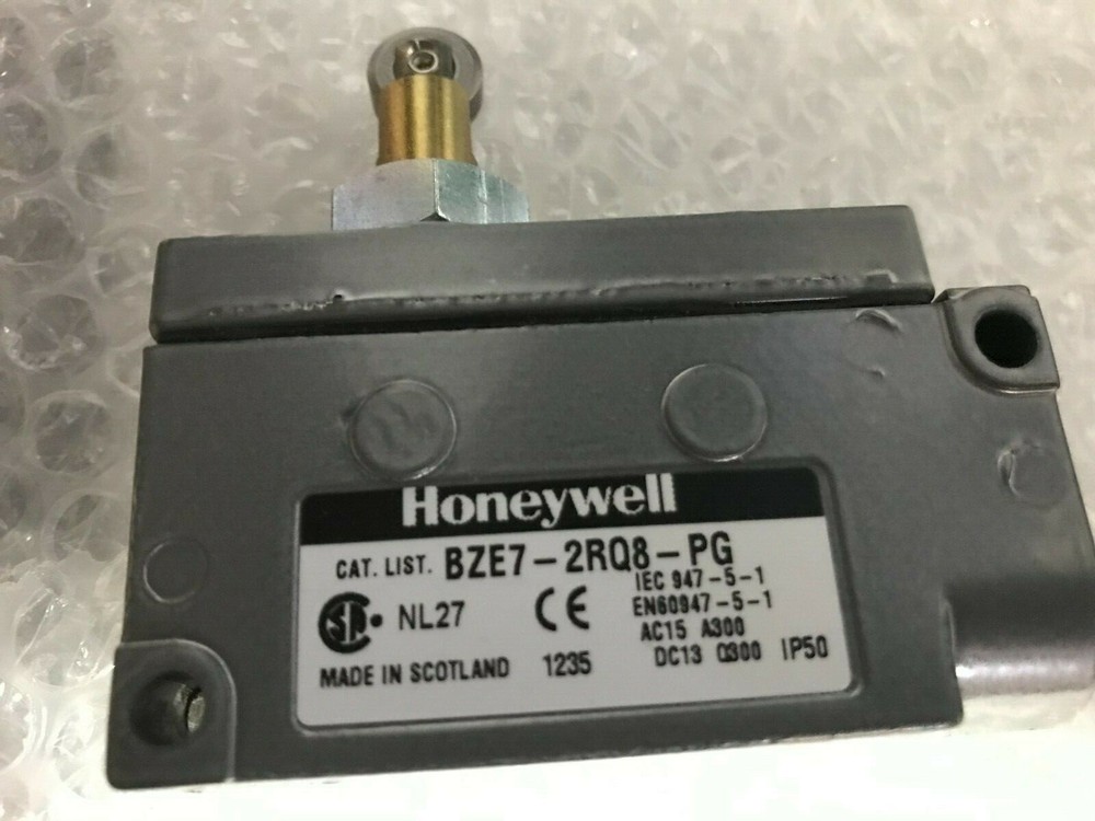 Honeywell BZE7-2RQ80-PG Limit Switch