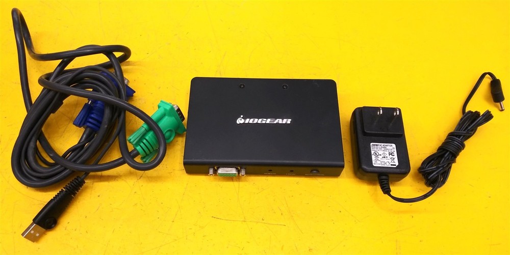 ⭐️⭐️⭐️⭐️⭐️ IOGEAR GCE500UL USB VGA KVM Console Extender w Cables and Adapter