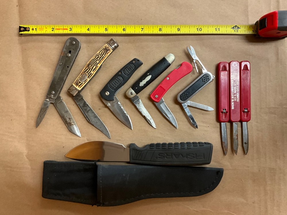 RANDOM LOT OF 10 KNIVES POCKET FIXED MULTI-FUNCTION VINTAGE (#55)