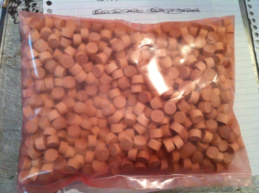 3/8" Flat Top Maple Wood Plugs 1000 Pack. NEW!!!
