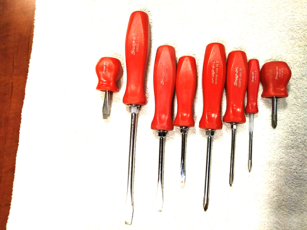 SNAP-ON HARD RED HANDLE COMBINATION 8 PC. SCREWDRIVER SET EXCELLENT CONDITION