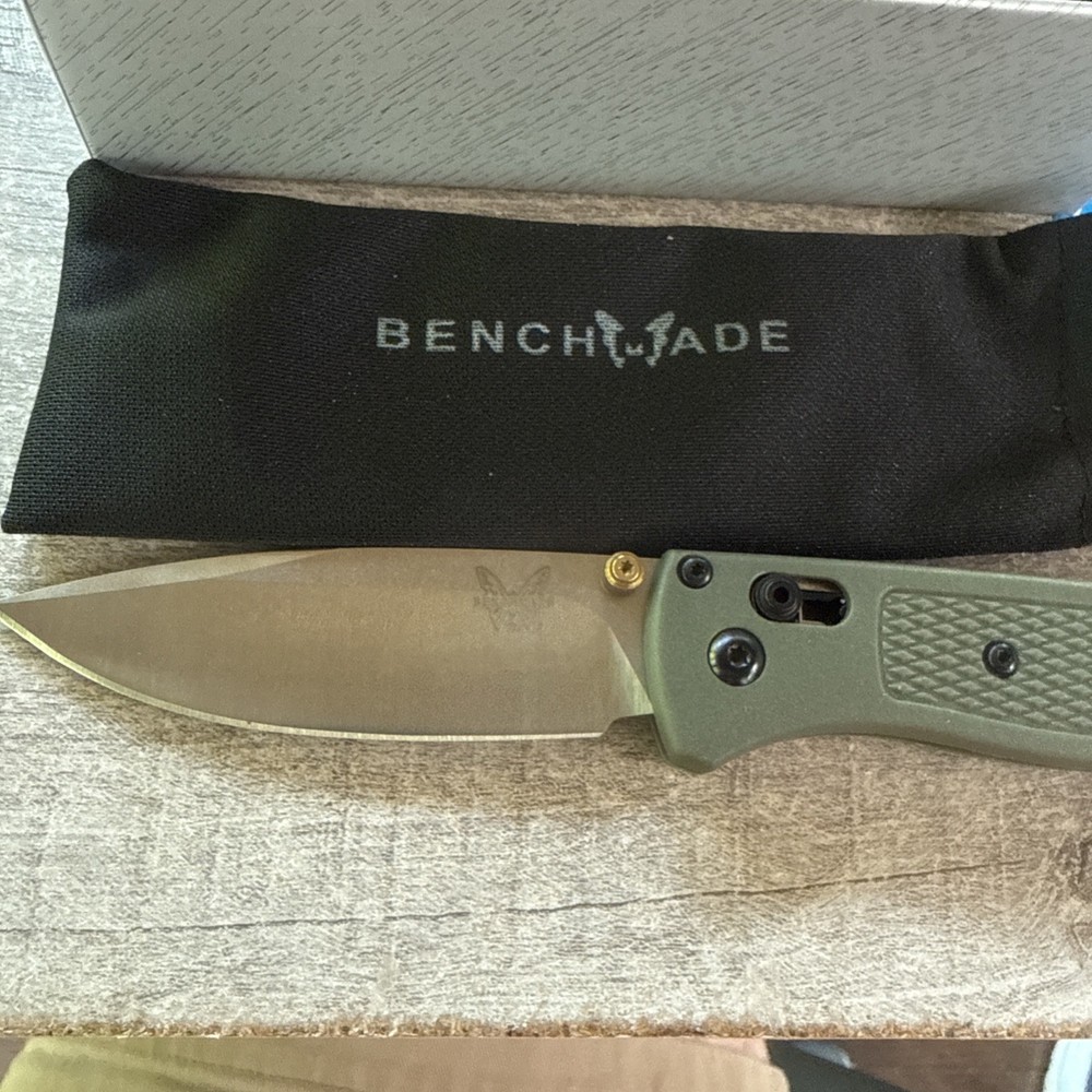 Bugout* 535 Olive S30V AXIS Lock EDC Stainless Blade Authniticity unverified