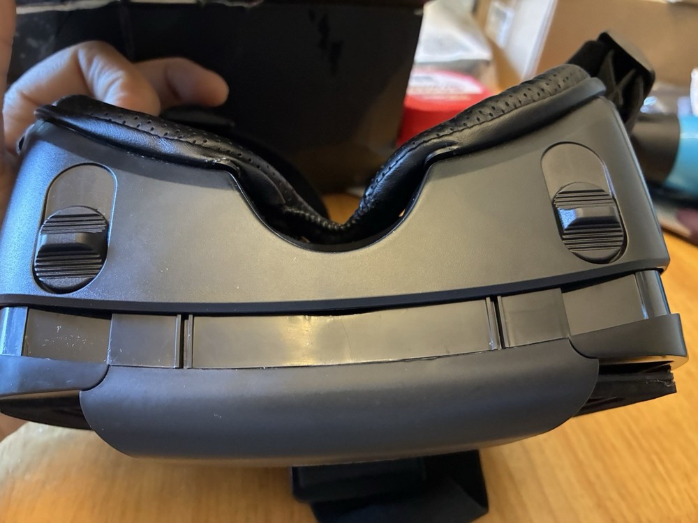 VR Headset with Controller Adjustable 3D VR Glasses Virtual Reality Headset