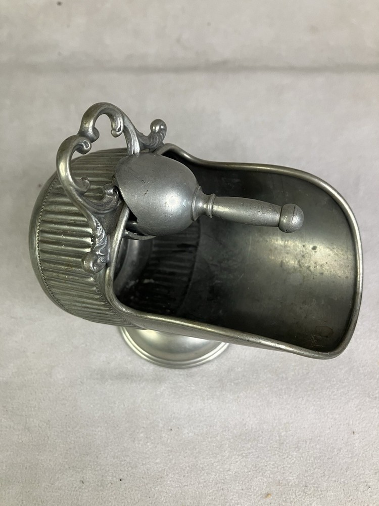 Victorian Sugar Scuttle Server