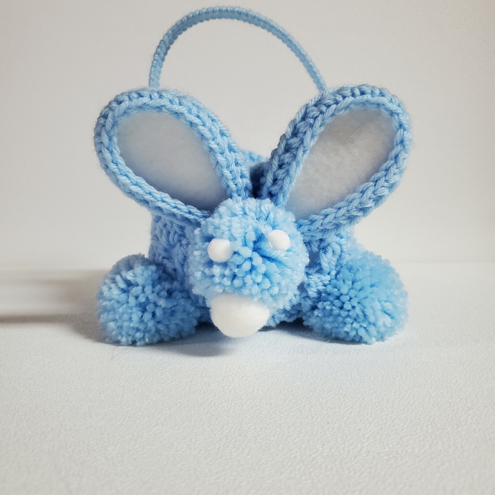 VTG Easter Basket Spring Bunny Rabbit Handmade Holiday Decor Plastic Canvas NOS