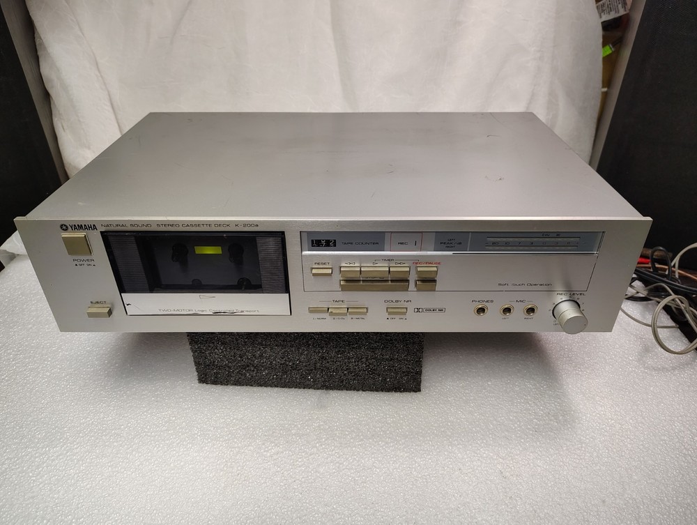 YAMAHA K-200A cassette deck