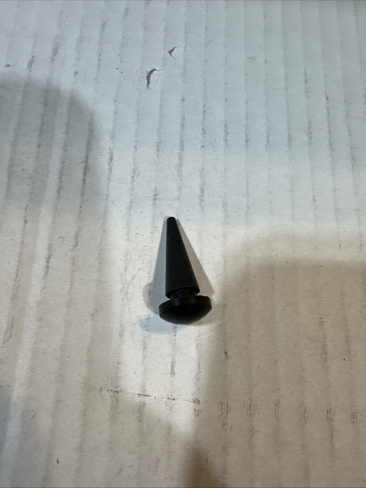 Clemco 1015011 Remote Control Rubber Button Bumper Marco Blastmaster 150 ?