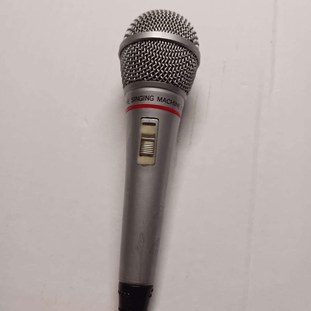 The Singing Machine Silver Microphone w/10ft Cable DM-75