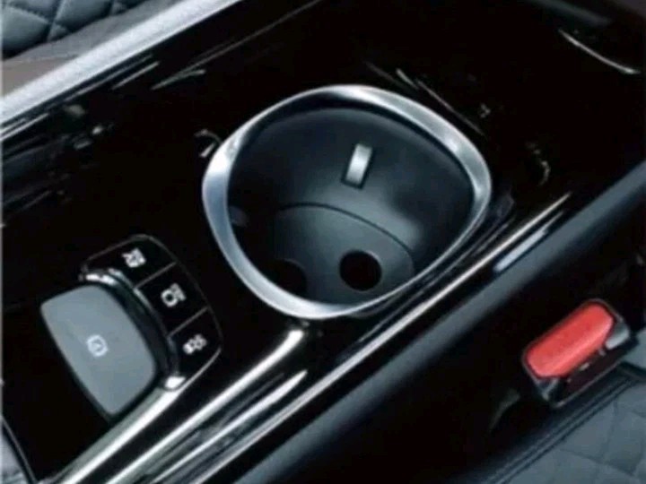 2016-2023 TOYOTA C-HR CUP HOLDER INSERT REMOVABLE BOTTOM RAISER