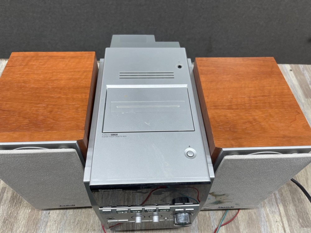 Panasonic SA-PM53 Stereo System AMFM/ 5 Disk CD Cassette W/ Speakers
