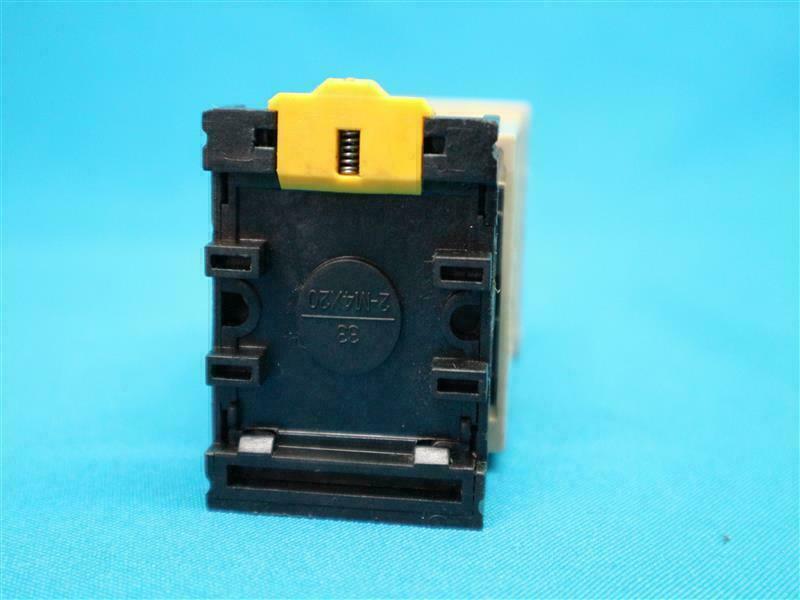 Gravity G3B-B G3BB Timer 24-240V AC/DC w/ Socket
