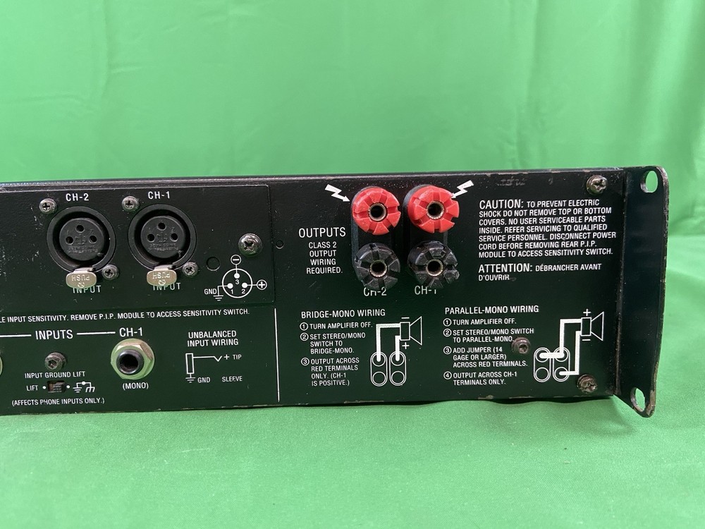 CROWN MACRO-TECH 600, 2 CHANNEL POWER AMPLIFIER