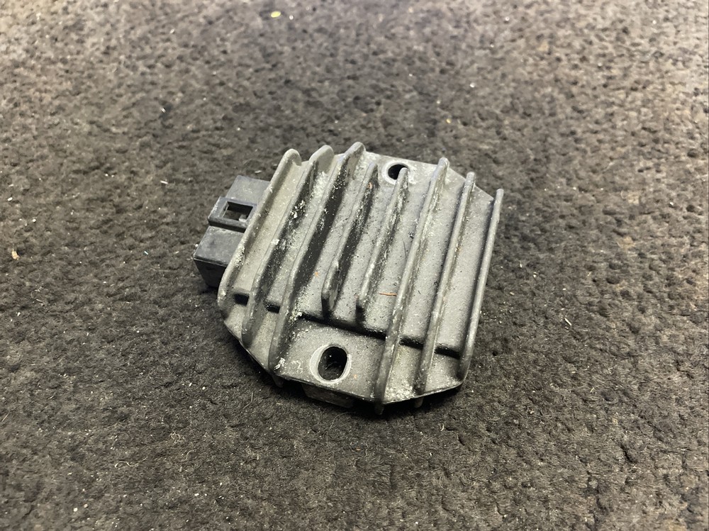 Yamaha YZF-R125 Regulator Rectifier SH640EA