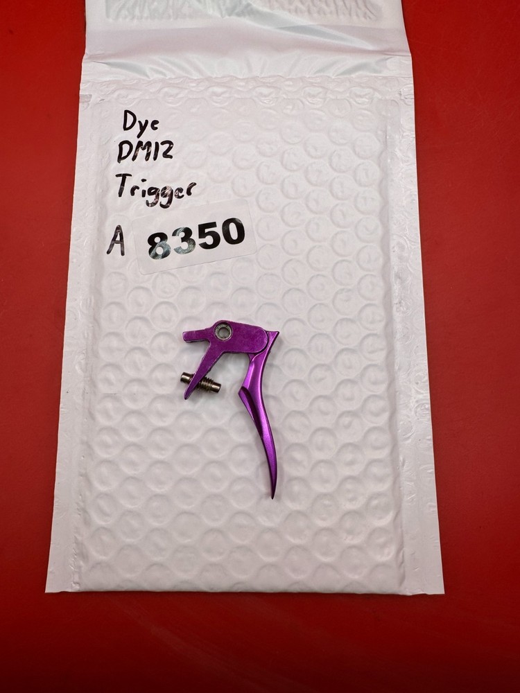 Dye DM12 Trigger