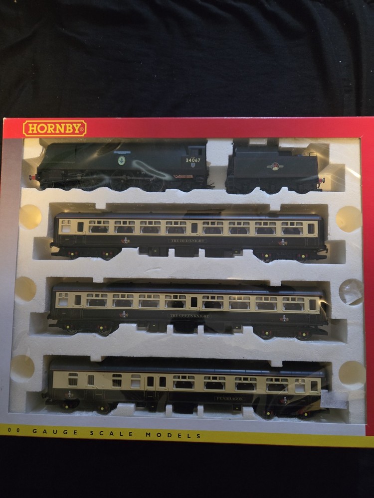 Hornby OO Scale Excalibur Model Train Set