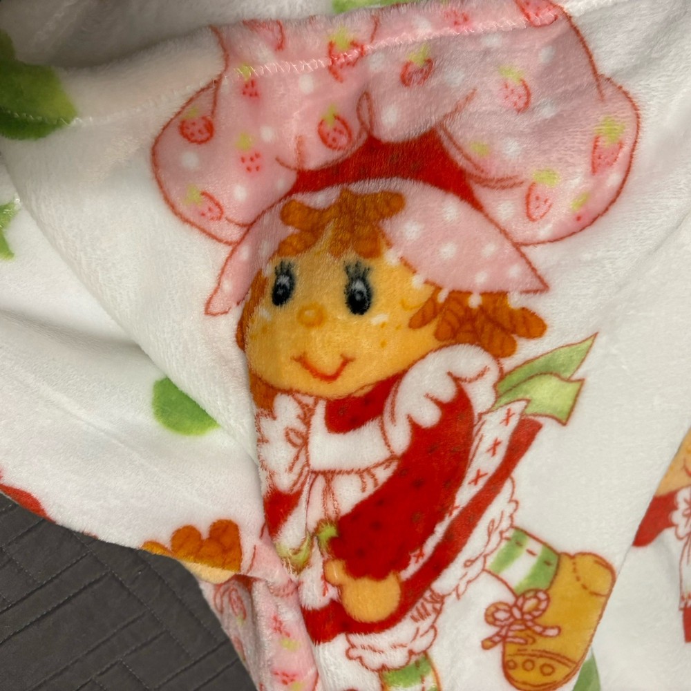 Strawberry Shortcake & Custard Throw Blanket And Pillow Bundle New