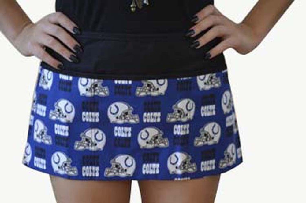 3 pocket waist aprons for servers assorted prints from solid to assorted prints