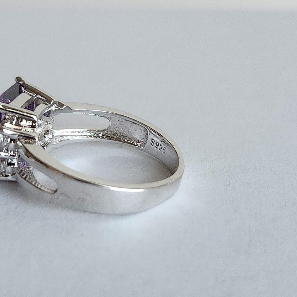 Silver Tone Amethyst & White Topaz Ring Size 7 – 4.3g