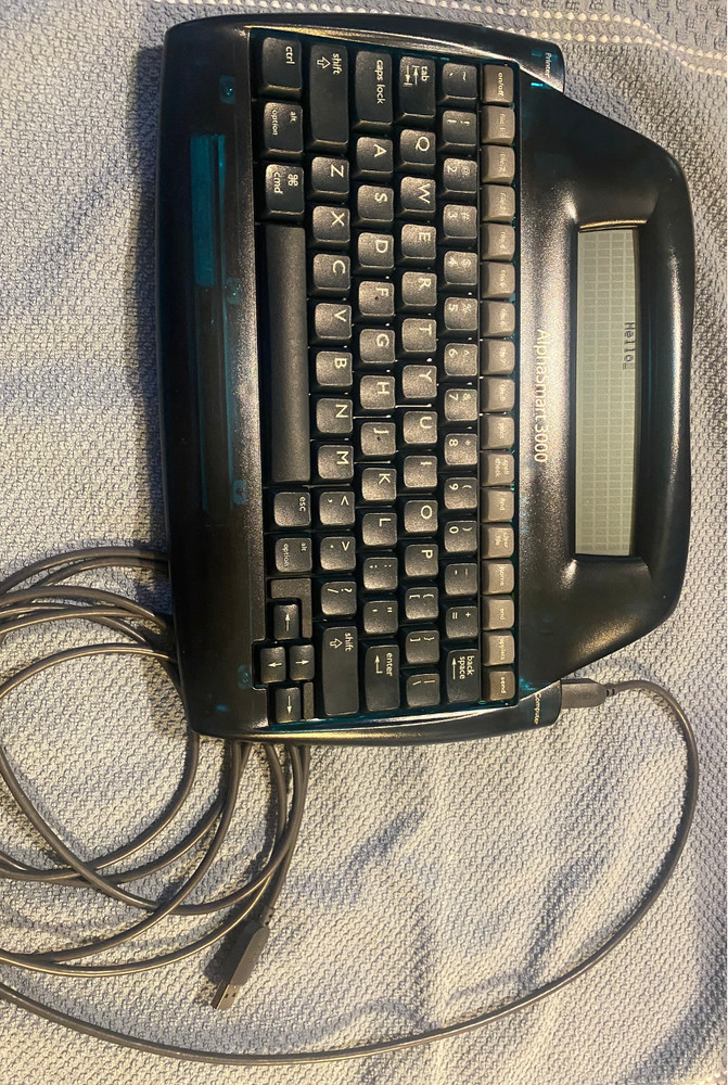 AlphaSmart 3000 Portable Digital Word Processor Typewriter
