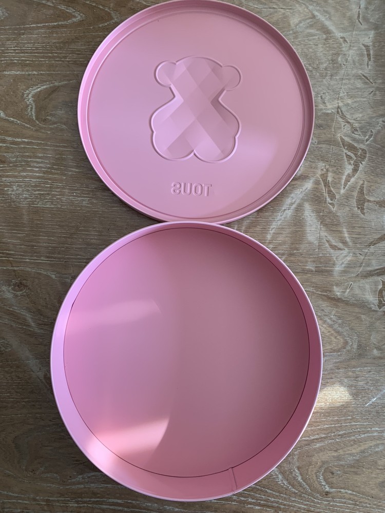 TOUS CLASSIC LOGO DESIGN ROUND TIN CONTAINER