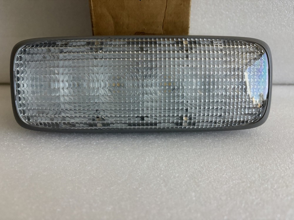 International 4072811C2 Lamp,Light, Dome