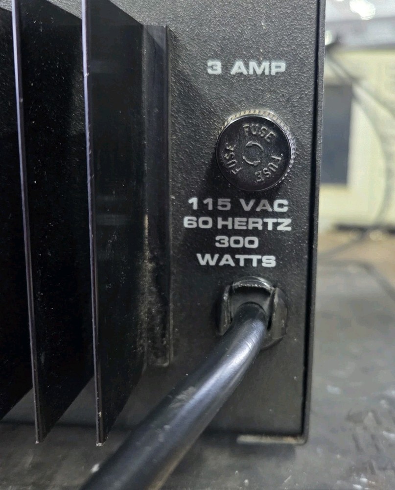 Astron RS-12A 12 Volt Power Supply (Working)