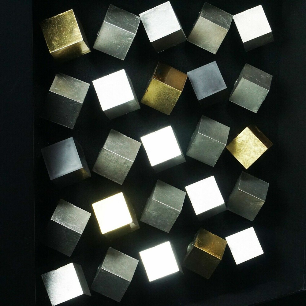 Colored Parallelepiped Shadow Box