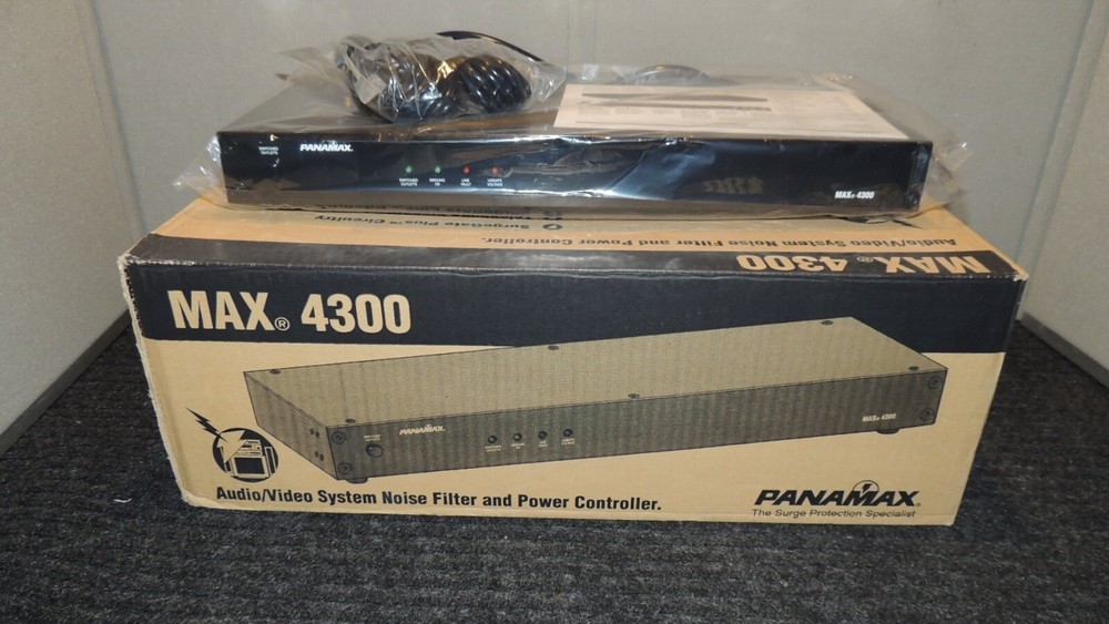 Panamax Max 4300 Audio Video System Noise Filter and Power Controller