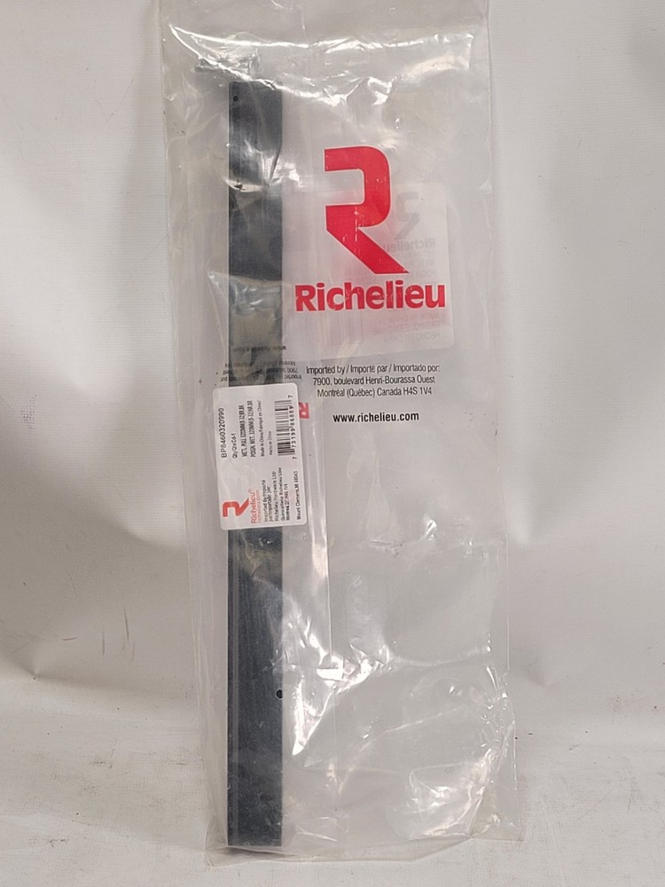 Richelieu BP8460320990 Modern Aluminum Pull Handle - Model 8460