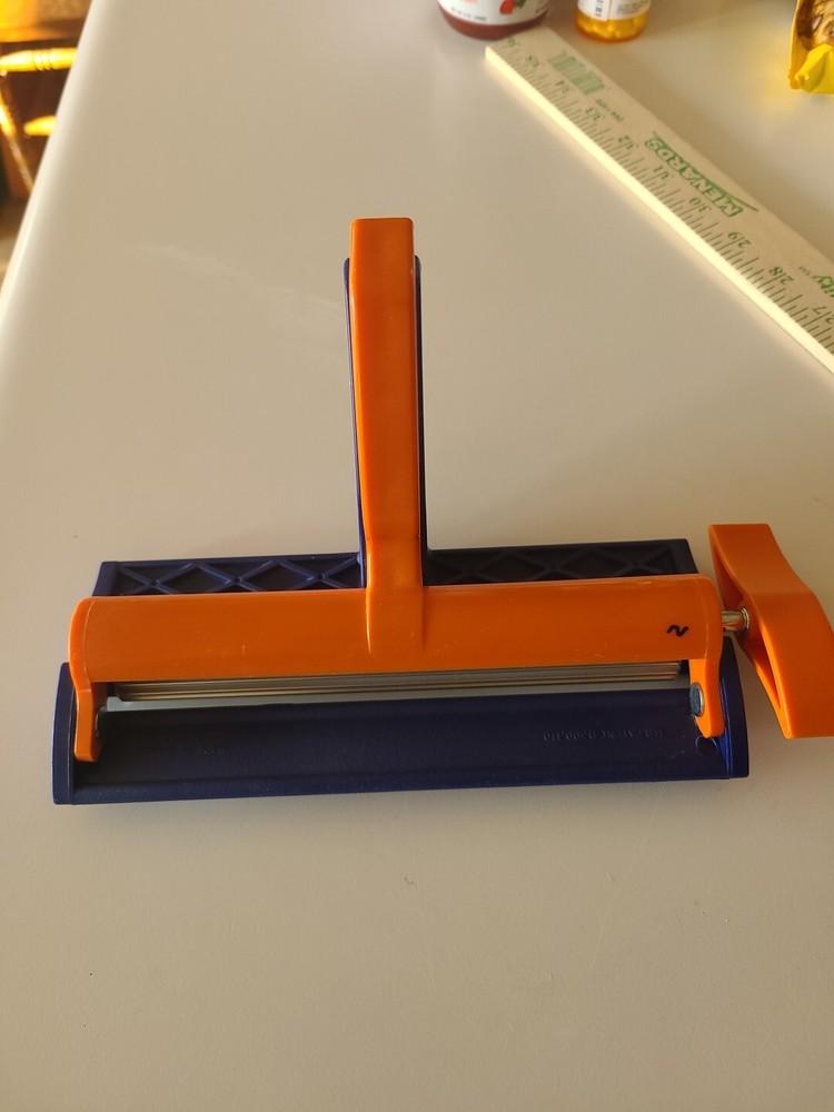 FISKARS Paper Crimping Tool