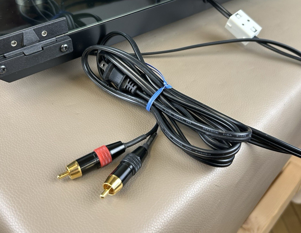 REGA P3 TURNTABLE NICE