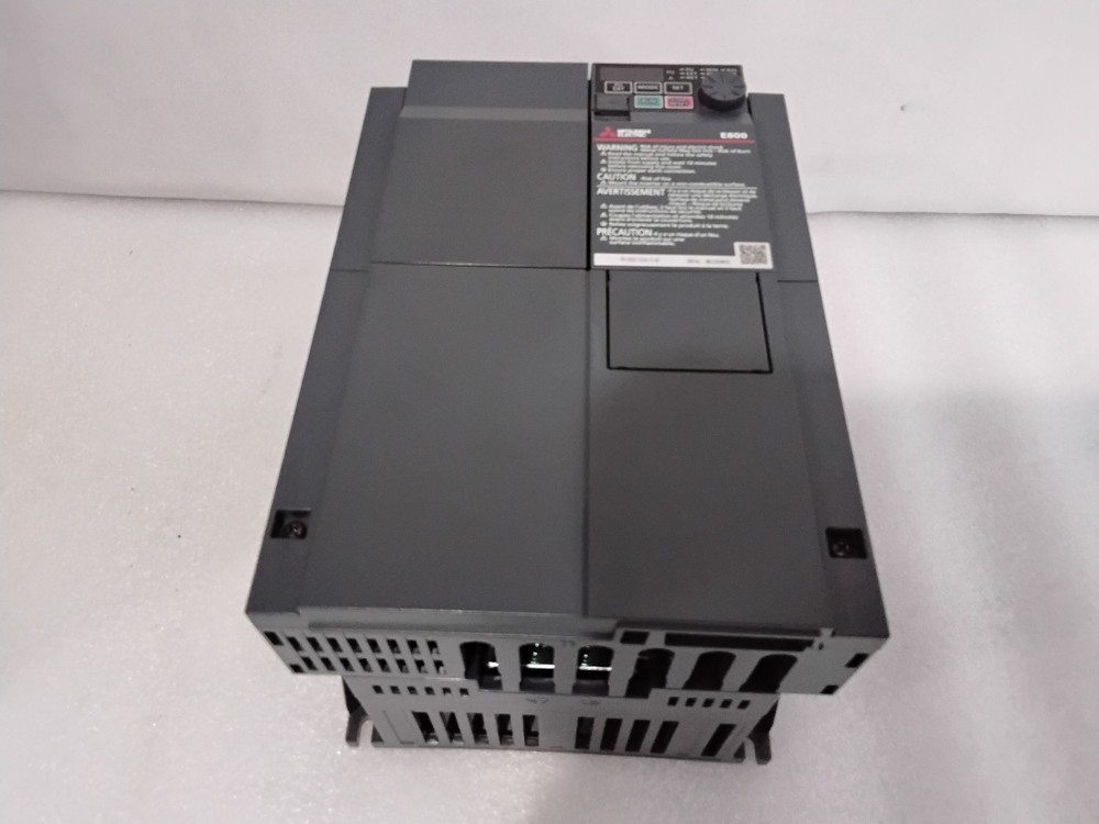 Mitsubishi FR-E820-0330-5-60 AC Drive