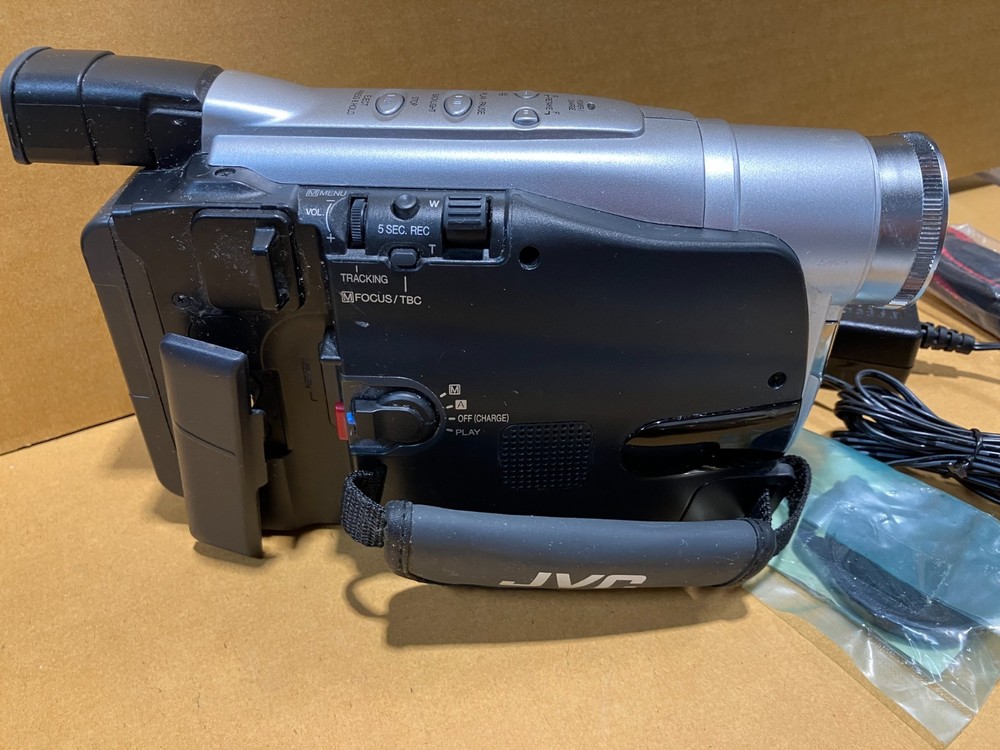 JVC VHS Recorder model# GR-AXM17