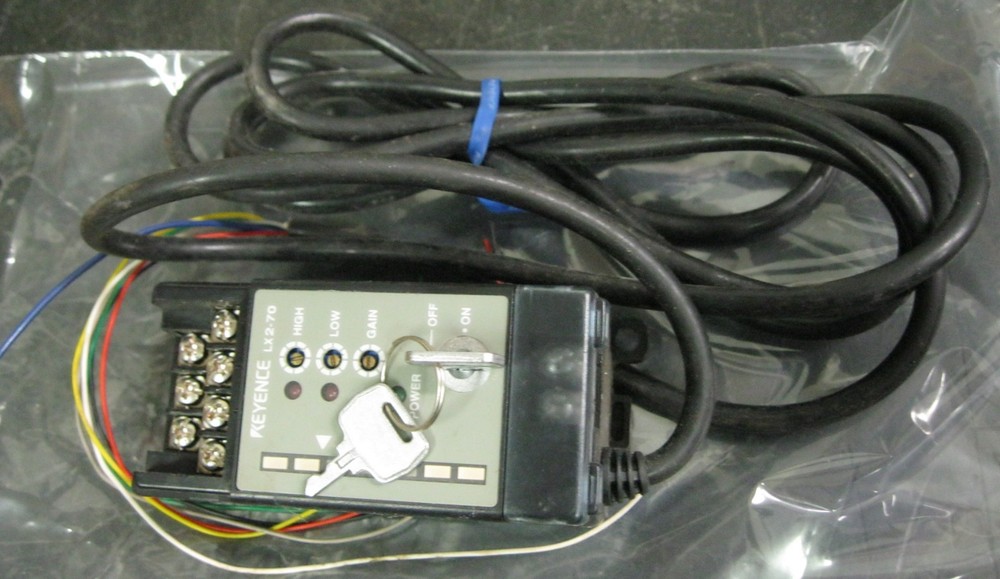 Keyence LX2-70 Beam Sensor Amplifier W/Key