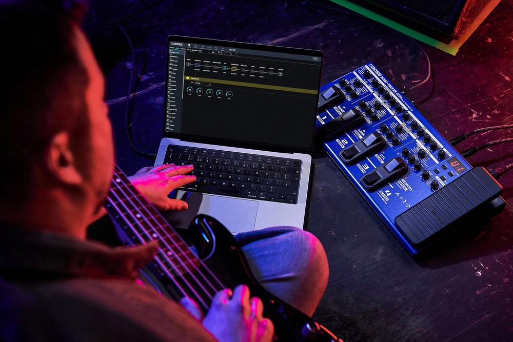 Boss ME-90B Bass Multi-Effects Processor w/ Power Supply