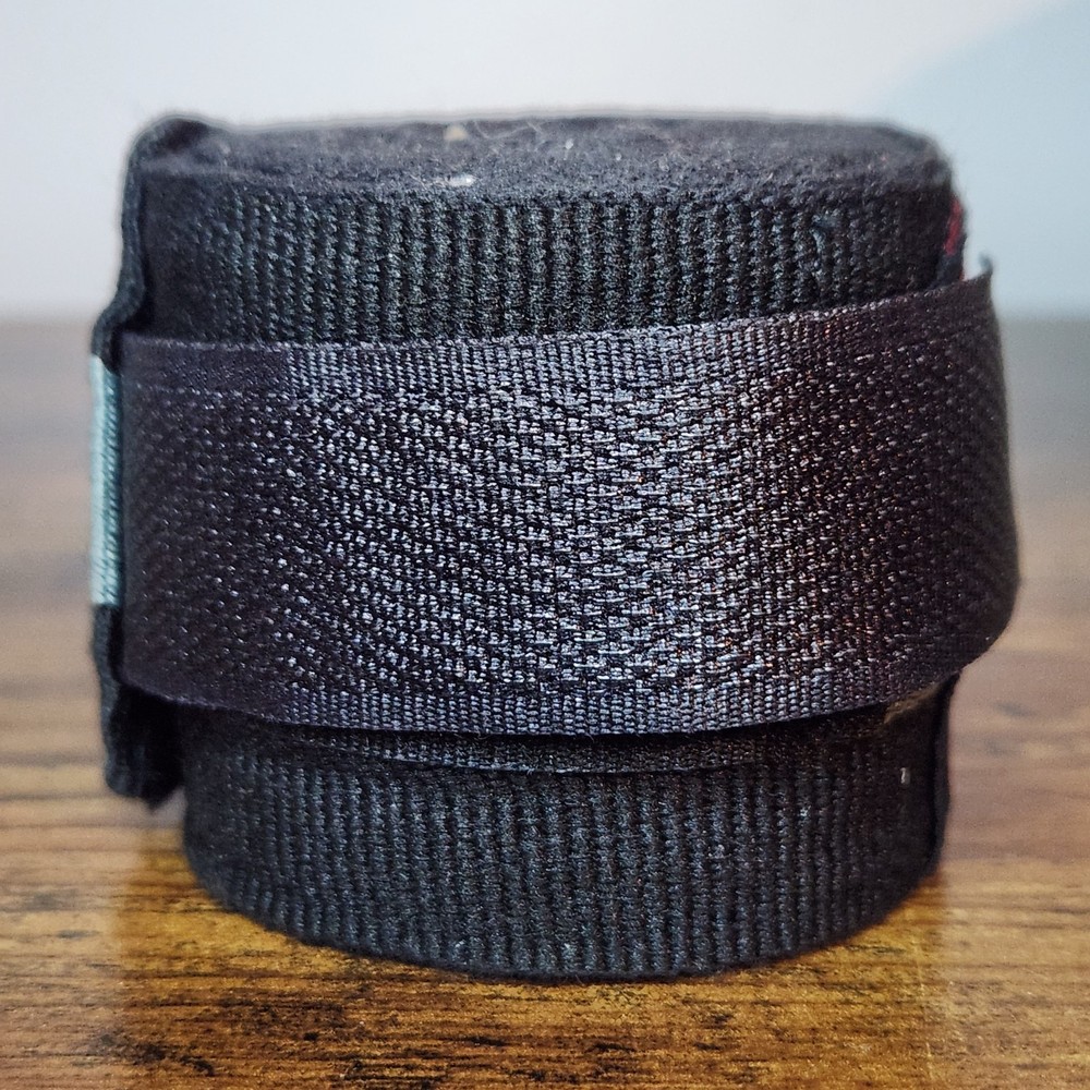 Title Boxing Training Set – 8oz Gloves, Focus Mitts & Hand Wraps