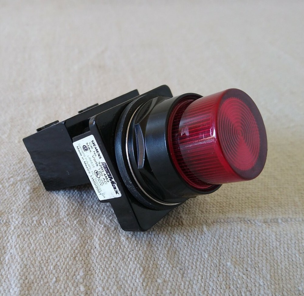 Siemens 52BL4M2 Black Max Pilot Light 120VAC Red LED Lighting Module