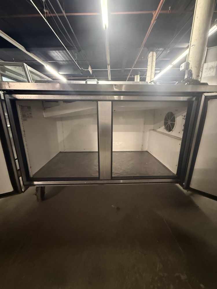 TRUE TPP-67 67” PIZZA PREP TABLE REFRIGERATOR COOLER USED