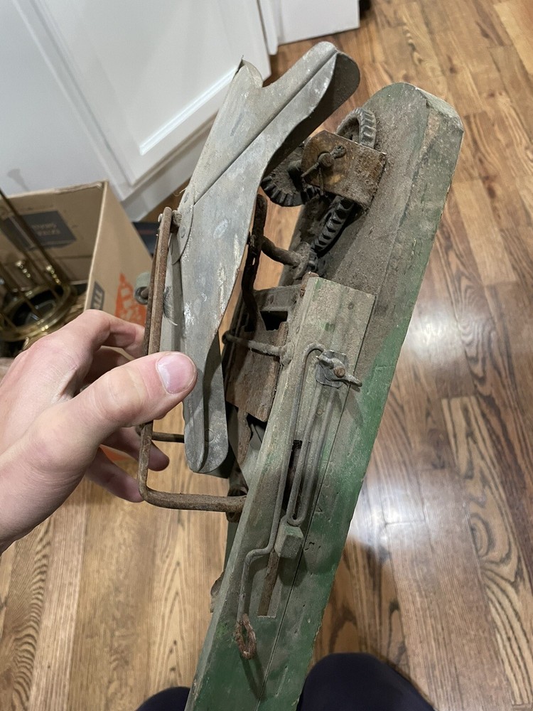 Antique Spreader Seed Sower Green Antique Decor