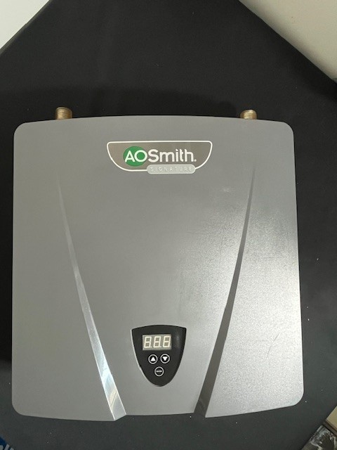 AO Smith R4LA-180E 18 Kilowatt 240 Volt 4 Chamber Electric Tankless Water Heater